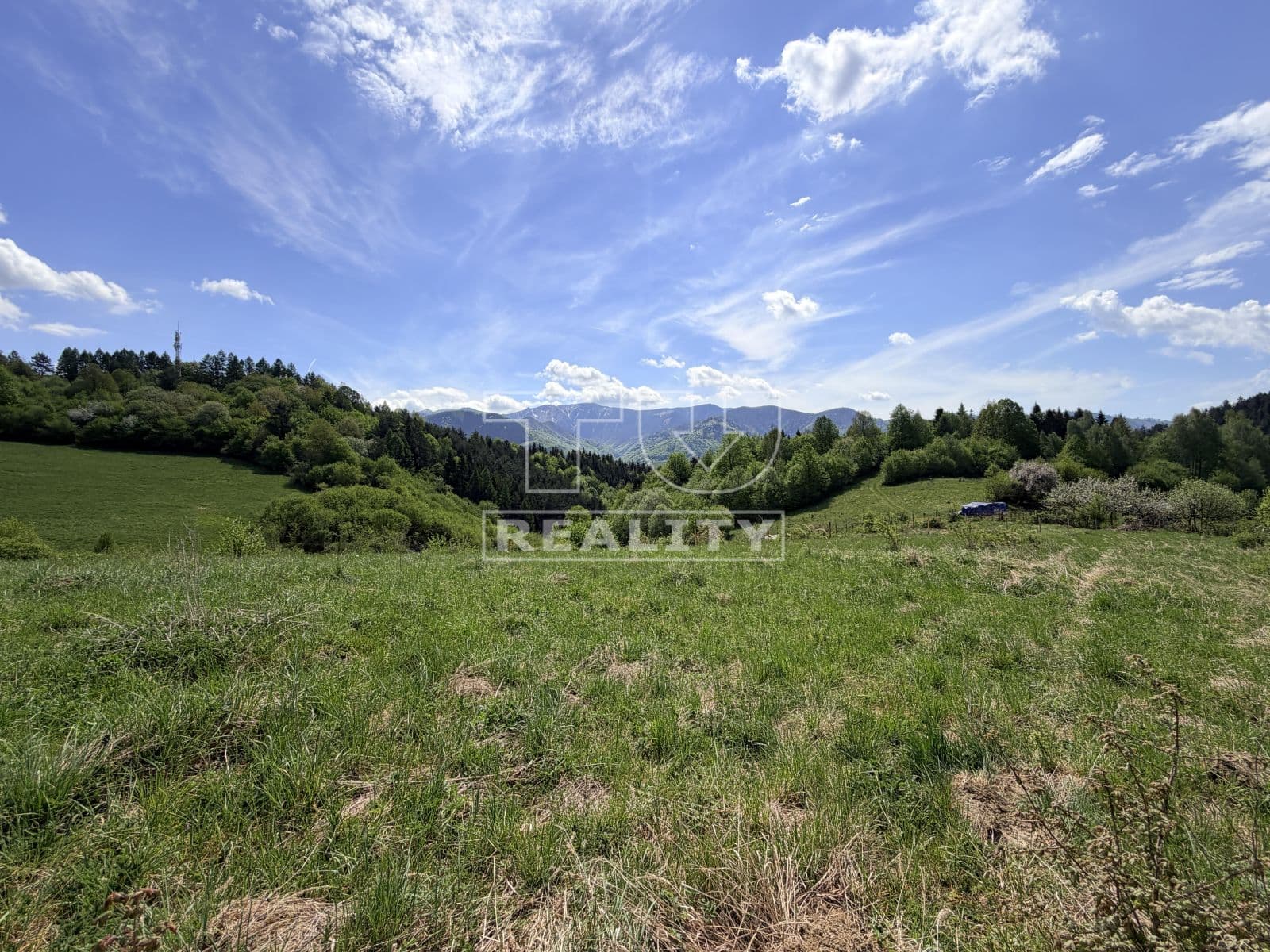 Stavebný pozemok 1607 m² v obci Lysica